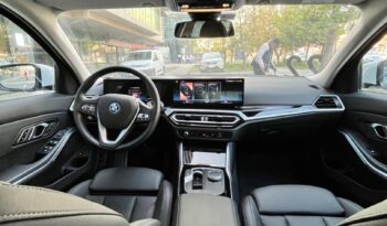 
										BMW 330E Año 2023 lleno									