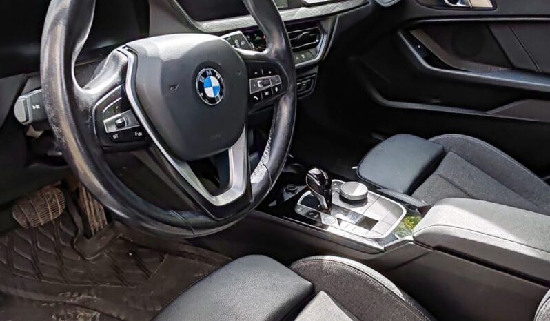 
								BMW 118i 1.5 aut lleno									