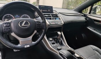 
										LEXUS NX 200t lleno									