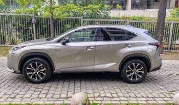 
										LEXUS NX 200t lleno									