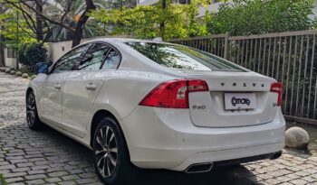 
										Volvo S60 D2 comfort 2018 lleno									