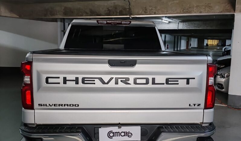 
								Chevrolet Silverado LTZ lleno									