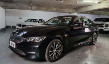 
										BMW 320d excecutive lleno									