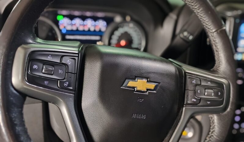 
								Chevrolet Silverado LTZ lleno									