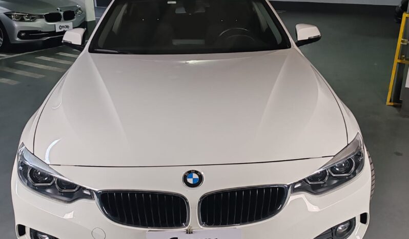 
								BMW 418i lleno									