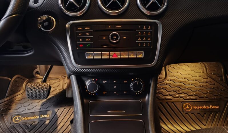 
								mercedes a200d sport lleno									