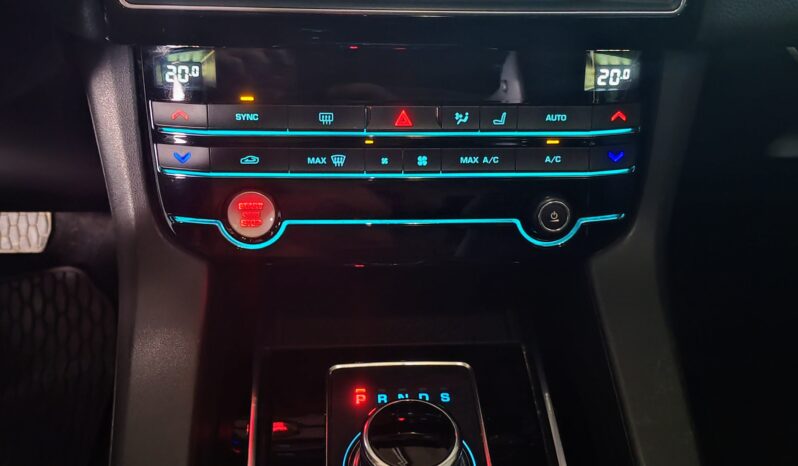 
								Jaguar F-Pace 2019 diesel lleno									