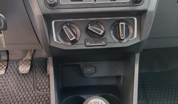 
										VOLKSWAGEN VOYAGE lleno									